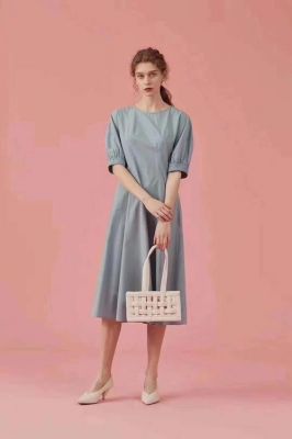 费依女装价格(费依女装官方网站2020秋款)-图2 费依女装价格(费依女装官方网站2020秋款)-图2