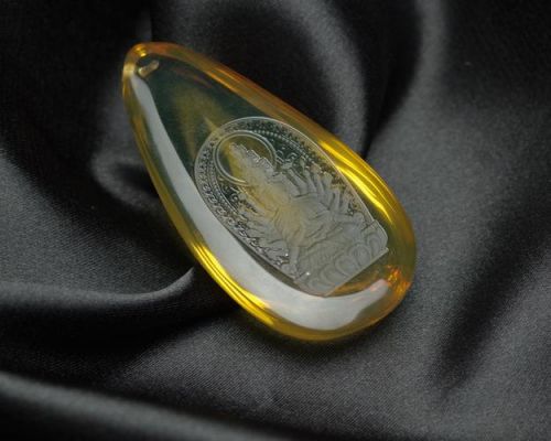 蓝珀阴雕价格（蓝珀阴雕有收藏价值吗）
