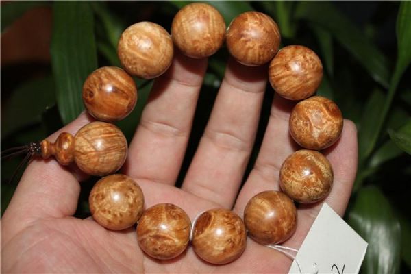 铁琉璃手串价格(铁琉璃木又叫啥木?)-图2 铁琉璃手串价格(铁琉璃木又叫啥木?)-图2