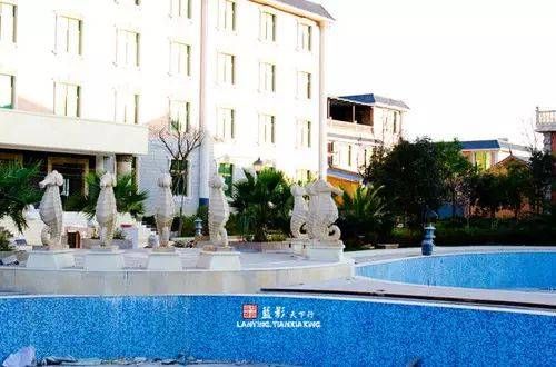 禄丰石灰坝温泉价格(石灰岩温泉)-图1 禄丰石灰坝温泉价格(石灰岩温泉)-图1