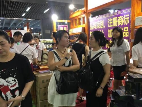 皇熙精油价格(皇熙护肤品图片)-图3 皇熙精油价格(皇熙护肤品图片)-图3