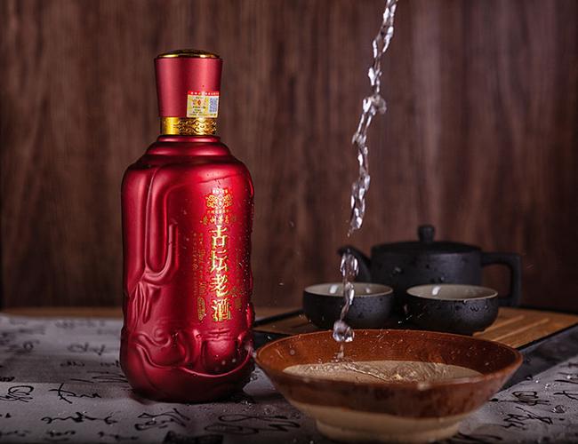 古坛鸿福酒价格(鸿福窖酒多少钱一瓶呢)-图2 古坛鸿福酒价格(鸿福窖酒多少钱一瓶呢)-图2