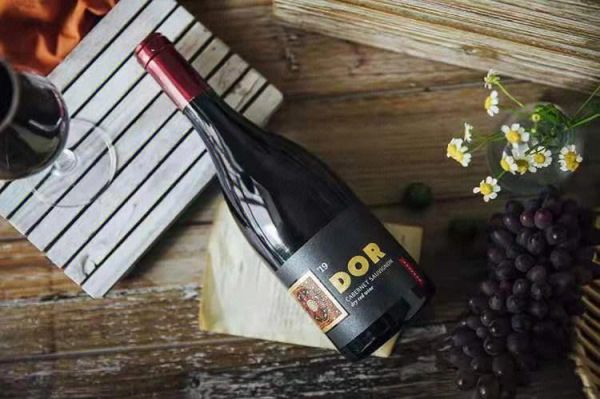 赤露珠干红葡萄酒价格(赤霞珠红葡萄露酒价格750ml多少钱一瓶)-图3 赤露珠干红葡萄酒价格(赤霞珠红葡萄露酒价格750ml多少钱一瓶)-图3