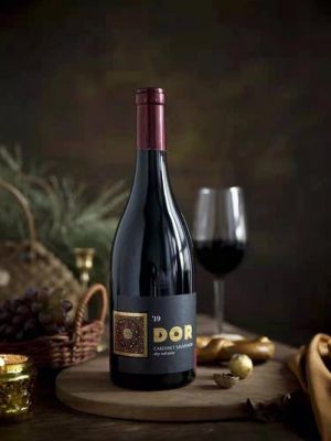 赤露珠干红葡萄酒价格(赤霞珠红葡萄露酒价格750ml多少钱一瓶)-图2 赤露珠干红葡萄酒价格(赤霞珠红葡萄露酒价格750ml多少钱一瓶)-图2