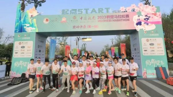 张朝群书法价格（张朝群书法价格表）