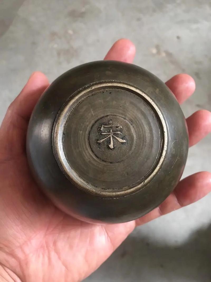 古铜碗价格（古铜碗大全）