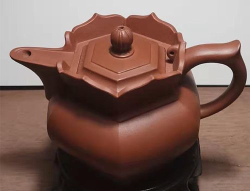 吕卫芳紫砂壶价格(吕卫书法)-图1 吕卫芳紫砂壶价格(吕卫书法)-图1