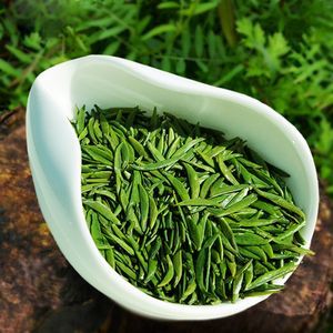 金坛雀舌茶叶价格铁盒（金坛雀舌茶功效与作用）