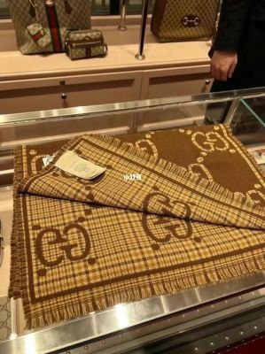 西班牙罗意威当地价格（西班牙的罗意威和gucci哪个牌子好）